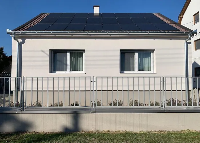 Otthon A Balatonon Vendeghaz